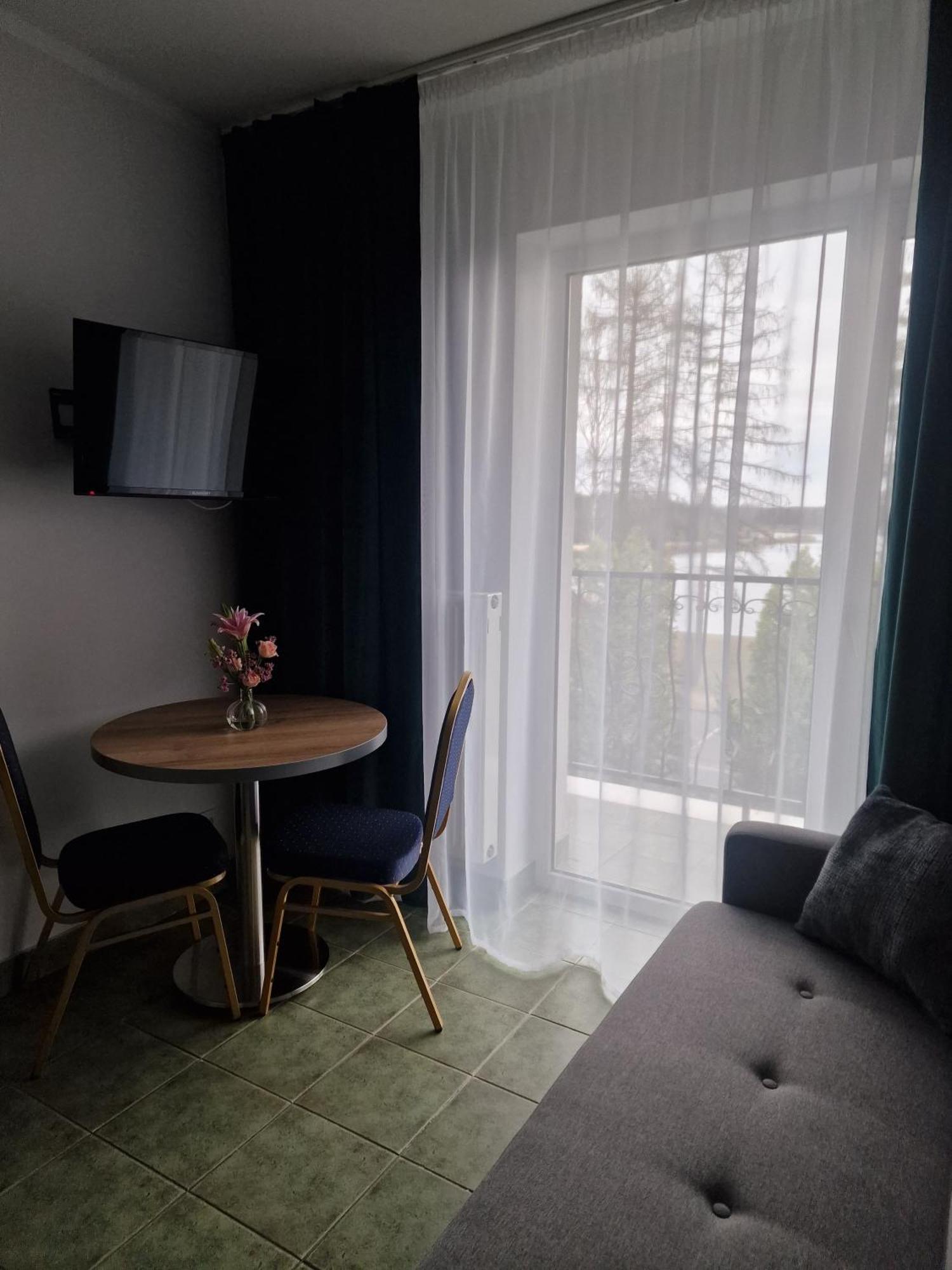 Gosciniec Nad Zalewem Sosina Hotel Jaworzno Eksteriør billede